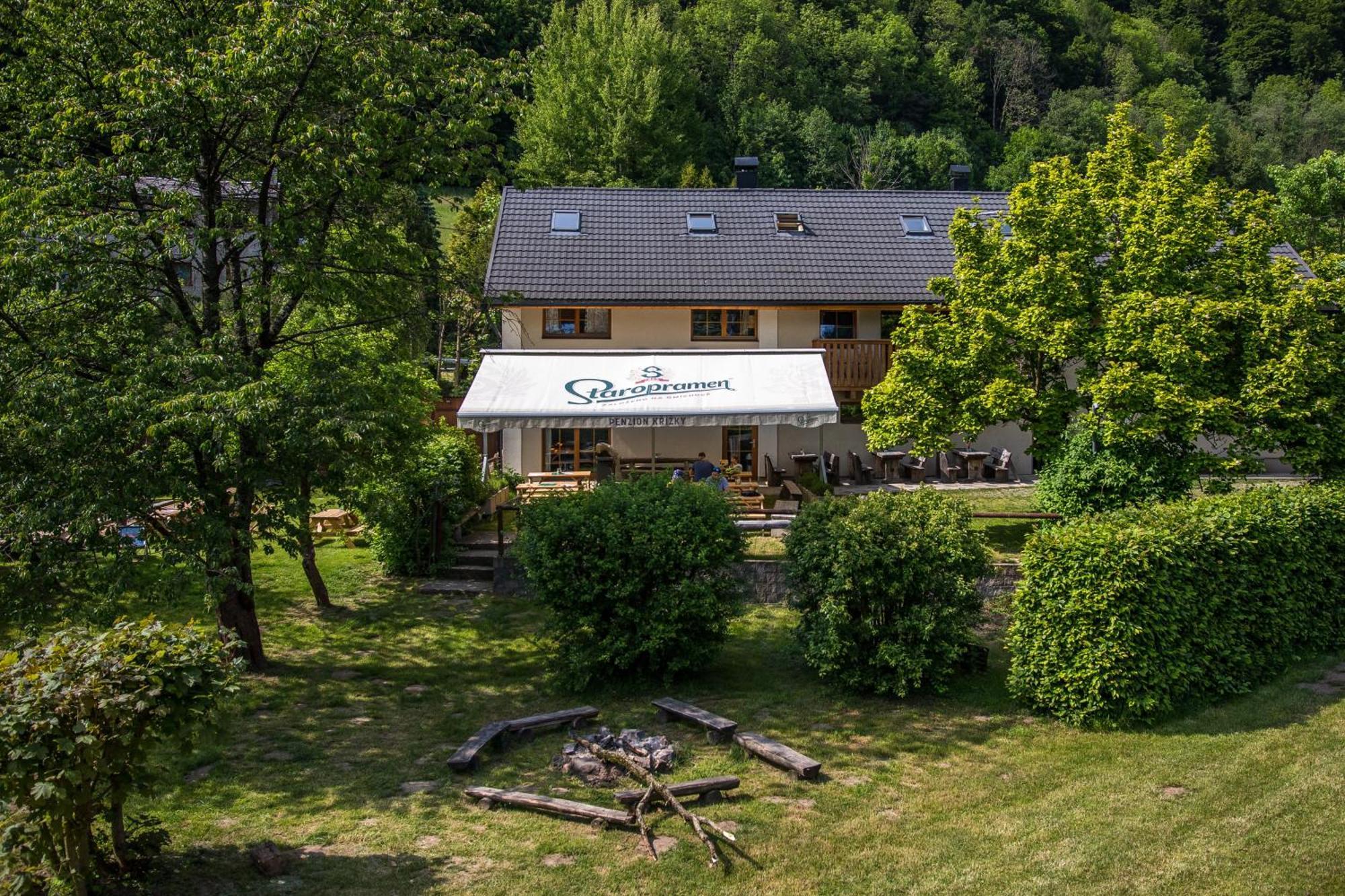 Penzion Krizky Malá Skála エクステリア 写真